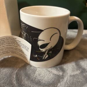 NEW WONDERMUG “Alien Abduction”Comes w box original insert.  It’s color changing